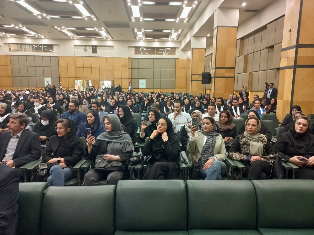 تجلیل از پرستاران نمونه و فداکار در مراسم گرامیداشت روز پرستار در مرکز قلب تهران