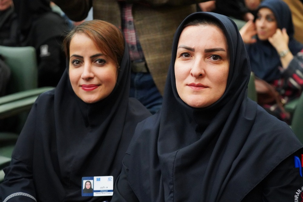 تجلیل از پرستاران نمونه و فداکار در مراسم گرامیداشت روز پرستار در مرکز قلب تهران