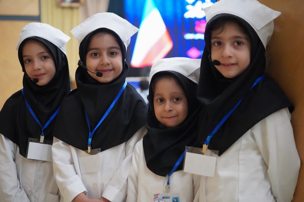 تجلیل از پرستاران نمونه و فداکار در مراسم گرامیداشت روز پرستار در مرکز قلب تهران